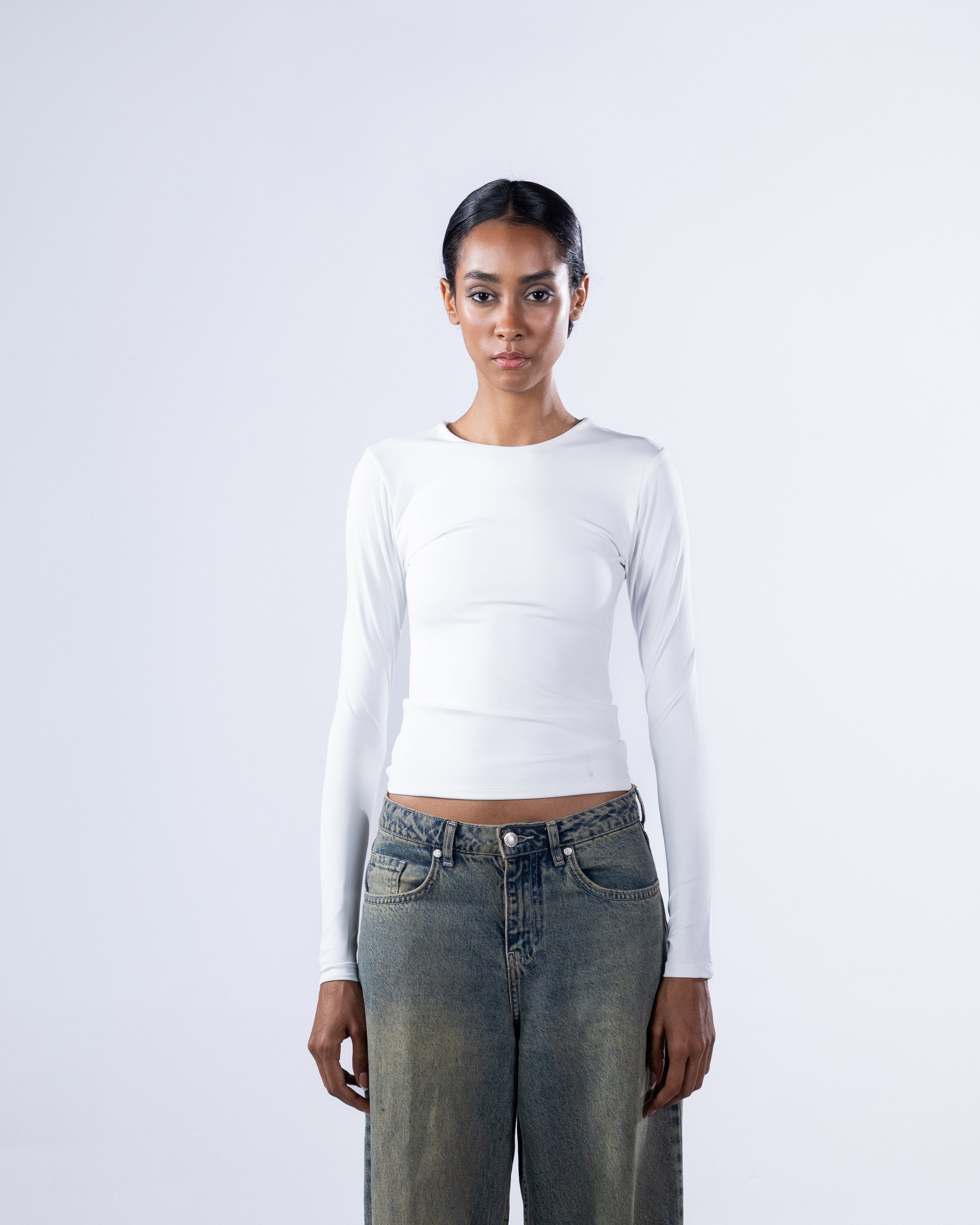 ROUND AERO CONTOUR LONG SLEEVE TOP - WHITE